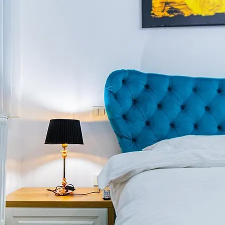 Lighthouse Central: Fortress Views & Free Parking * Brasov