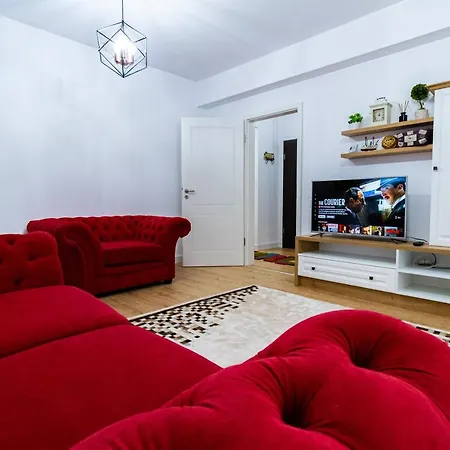 Apartment Lighthouse Central: Fortress Views & Free Parking Brasov